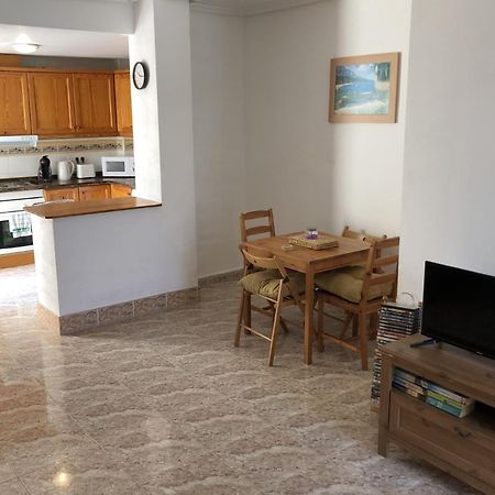 Torrevieja, La Torreta Ground Floor Apartment With Large Private Patio Garden ภายนอก รูปภาพ