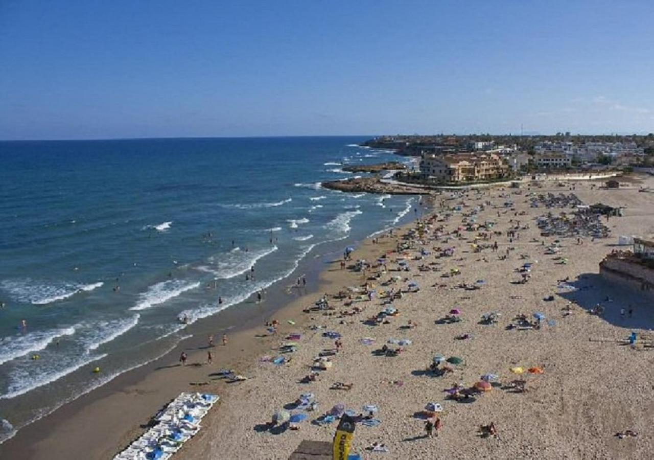 Torrevieja, La Torreta Ground Floor Apartment With Large Private Patio Garden ภายนอก รูปภาพ