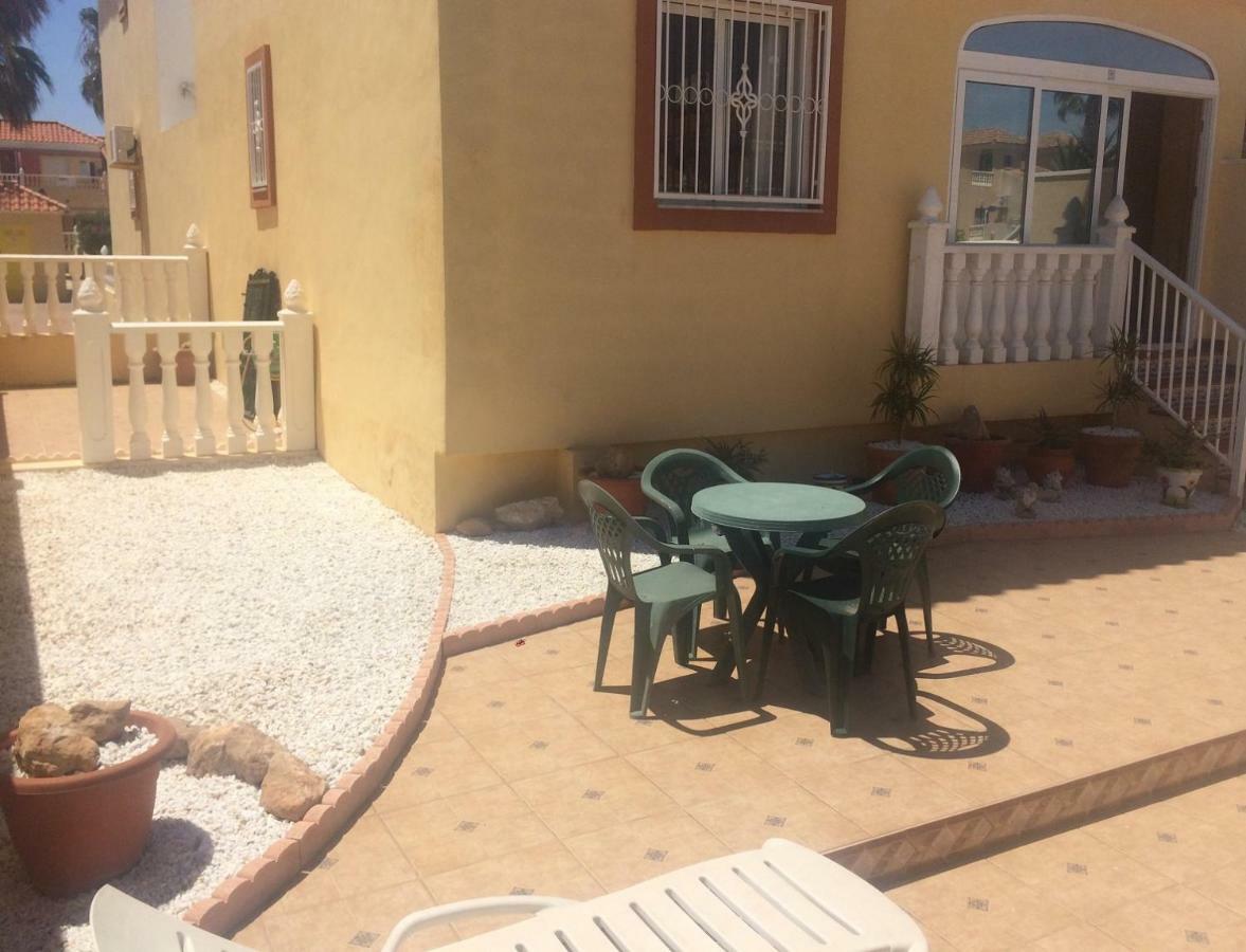 Torrevieja, La Torreta Ground Floor Apartment With Large Private Patio Garden ภายนอก รูปภาพ